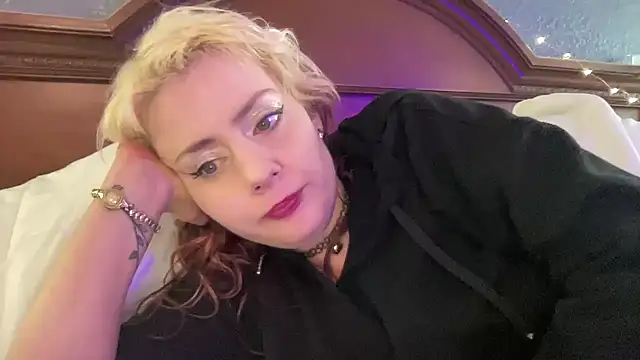 Snapshot of SkarlettRose96 chatting on 04-23-26, 07:49 SkarlettRose96 online show from 04-23-26, 07:49