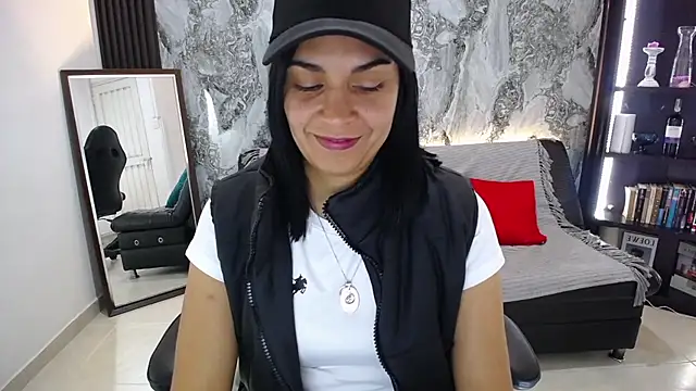 Carlota milf 30 online show from 10-19-25, 02:18