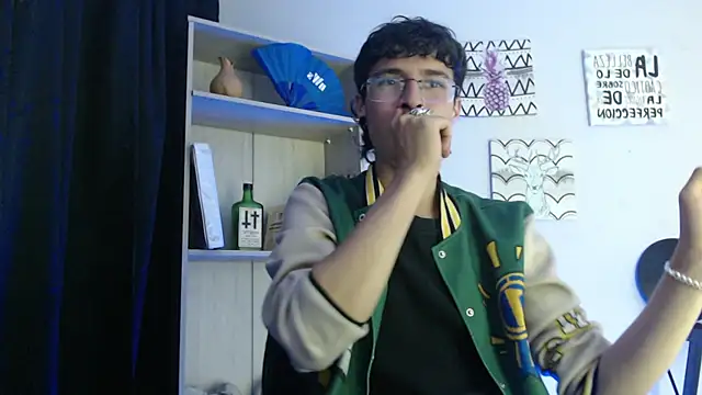 Snapshot of Jeam_hot chatting on 12-16-24, 09:09 Jeam hot online show from 12-16-24, 09:09