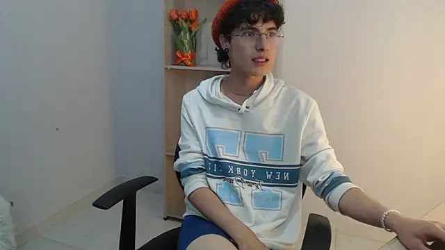 Snapshot of Jeam_hot chatting on 01-06-25, 01:42 Jeam hot online show from 01-06-25, 01:42