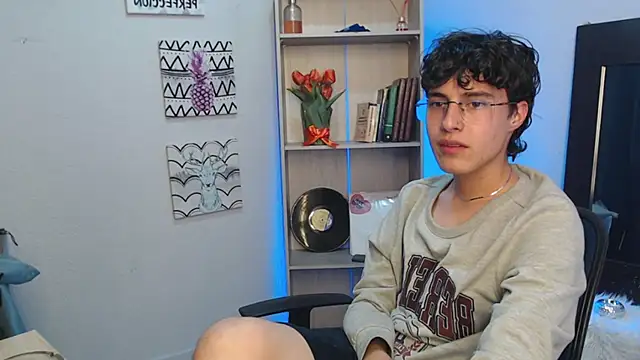 Snapshot of Jeam_hot chatting on 01-08-25, 12:28 Jeam hot online show from 01-08-25, 12:28