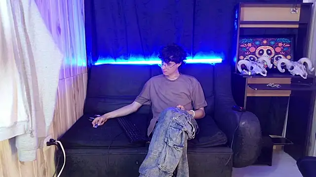 Snapshot of Jeam_hot chatting on 02-14-25, 01:23 Jeam hot online show from 02-14-25, 01:23