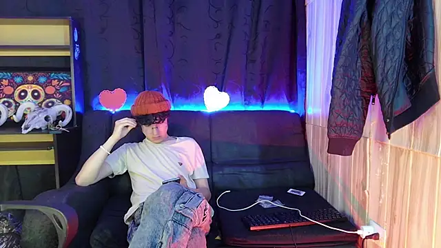 Snapshot of Jeam_hot chatting on 02-16-25, 01:03 Jeam hot online show from 02-16-25, 01:03