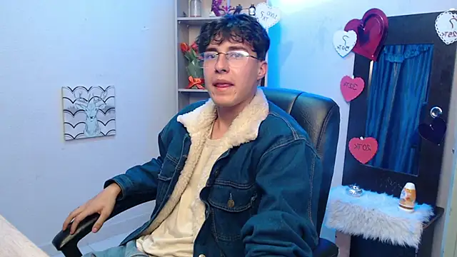 Snapshot of Jeam_hot chatting on 03-17-25, 08:30 Jeam hot online show from 03-17-25, 08:30