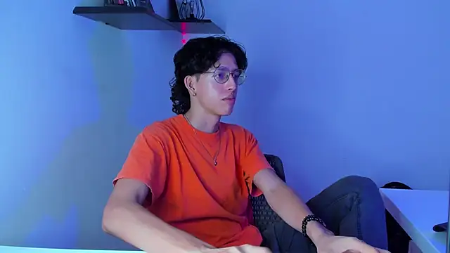 manu vera online show from 01-25-25, 07:39