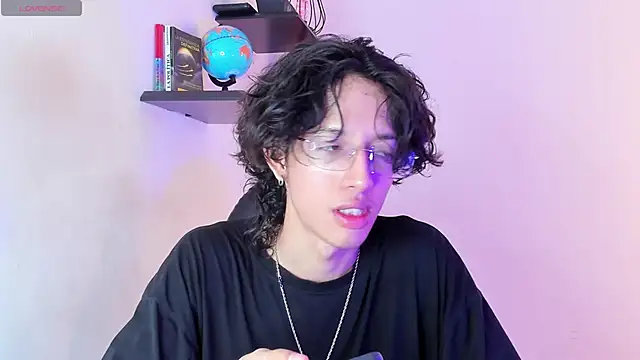 manu vera online show from 09-19-25, 07:36