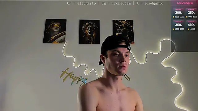 Snapshot of fromed chatting on 06-15-26, 10:34 fromed online show from 06-15-26, 10:34