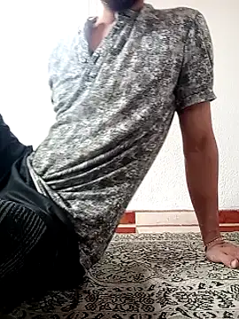 Gatohot23 online show from 12-28-24, 05:46