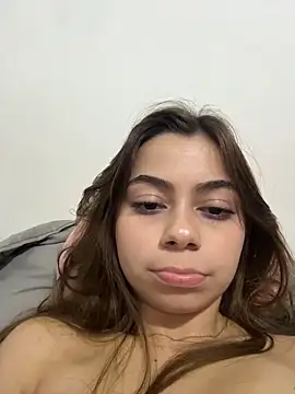 Snapshot of Lesbiandreams chatting on 11-14-25, 05:17 Lesbiandreams online show from 11-14-25, 05:17