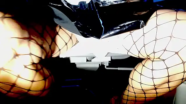 Snapshot of perro-de-katty chatting on 09-23-25, 10:24 perro-de-katty online show from 09-23-25, 10:24