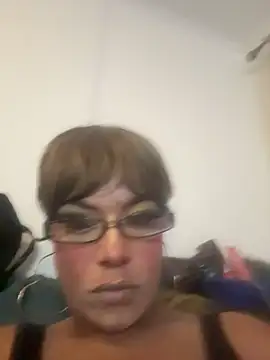 Snapshot of Hazel_Grey chatting on 05-19-26, 04:41 Hazel Grey online show from 05-19-26, 04:41