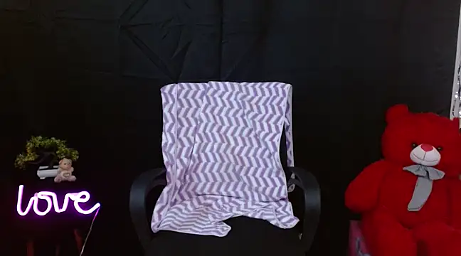 Naughty Ayesha1 online show from 12-27-24, 02:47