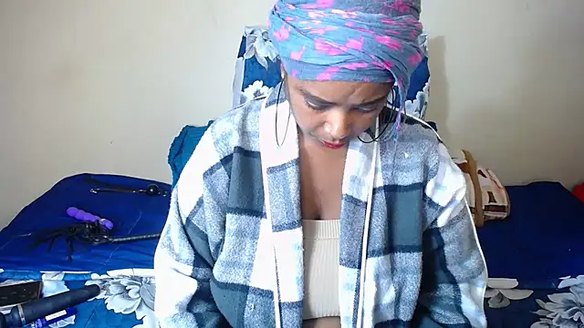 2Sweetysmile online show from 10-28-25, 09:39