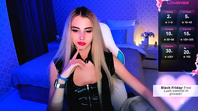 Emilia Klar online show from 12-10-24, 06:49