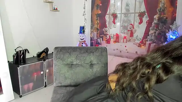 Snapshot of Alaia_Love77 chatting on 01-03-25, 10:08 Alaia Love77 online show from 01-03-25, 10:08