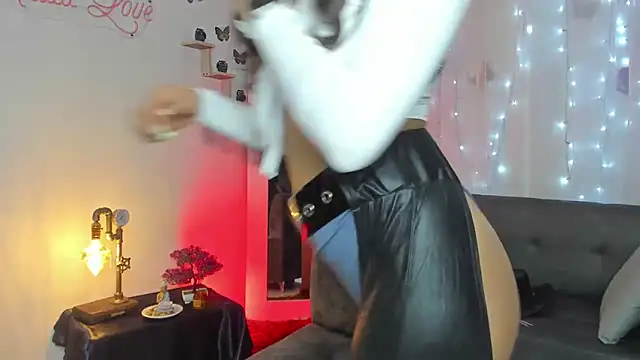 Snapshot of Alaia_Love77 chatting on 03-11-25, 09:37 Alaia Love77 online show from 03-11-25, 09:37