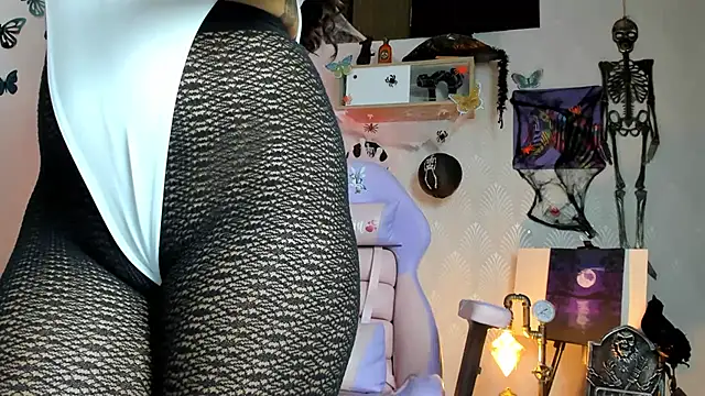 Snapshot of Alaia_Love77 chatting on 10-16-25, 09:49 Alaia Love77 online show from 10-16-25, 09:49