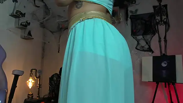 Snapshot of Alaia_Love77 chatting on 10-18-25, 11:05 Alaia Love77 online show from 10-18-25, 11:05