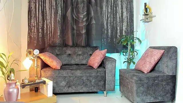 Alaia Love77 online show from 11-16-25, 10:48