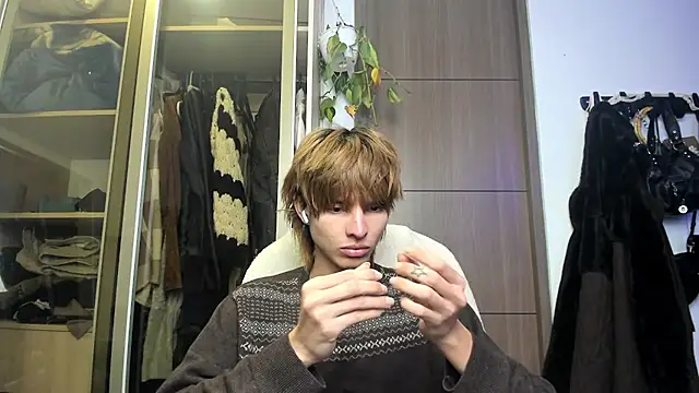 santy-kitty online show from 03-04-25, 02:49