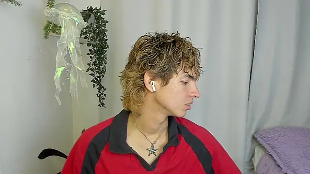 santy-kitty online show from 10-08-25, 03:15