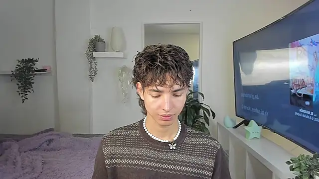 santy-kitty online show from 12-02-25, 02:39