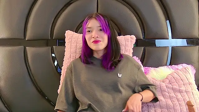 AlliciaKim online show from 01-09-25, 07:18