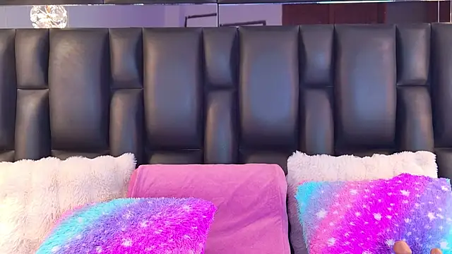 AlliciaKim online show from 02-03-25, 07:10