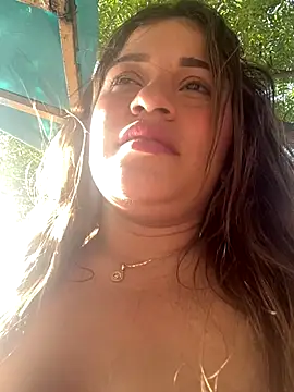 perlita05 online show from 09-27-25, 08:47