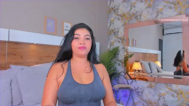 Snapshot of EmaBakker chatting on 11-16-25, 12:33 EmaBakker online show from 11-16-25, 12:33