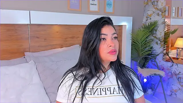 Snapshot of EmaBakker chatting on 11-20-25, 12:27 EmaBakker online show from 11-20-25, 12:27