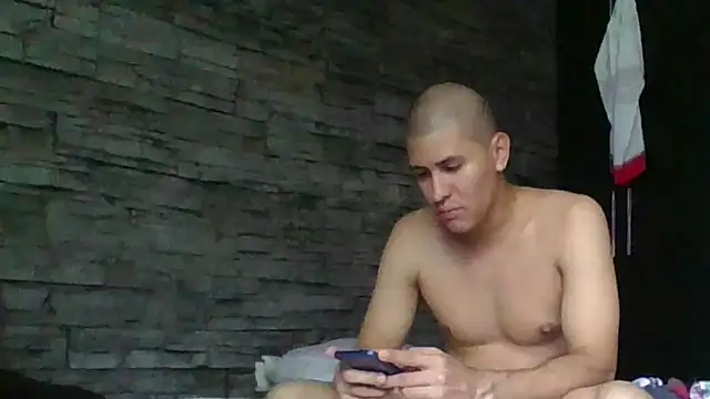 Snapshot of Sexylatin64 chatting on 11-24-25, 08:41 Sexylatin64 online show from 11-24-25, 08:41