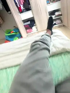 Snapshot of Edbero chatting on 10-23-25, 01:21 Edbero online show from 10-23-25, 01:21