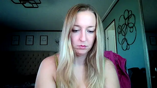 lucyallen4201 online show from 01-29-25, 08:35