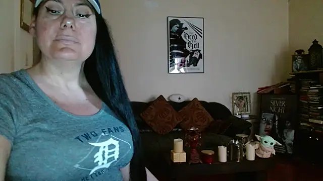 mandaloriangirls online show from 04-17-26, 06:00