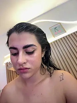 Snapshot of anniemorgan01 chatting on 12-18-24, 01:12 anniemorgan01 online show from 12-18-24, 01:12