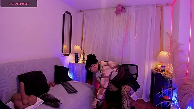 Venus R0se online show from 03-31-26, 08:15