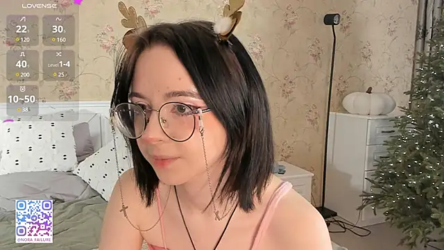 Snapshot of Nora_Failure chatting on 12-24-24, 09:50 Nora Failure online show from 12-24-24, 09:50