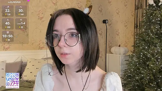 Snapshot of Nora_Failure chatting on 12-25-24, 08:07 Nora Failure online show from 12-25-24, 08:07