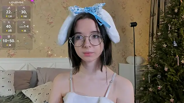 Snapshot of Nora_Failure chatting on 01-03-25, 05:06 Nora Failure online show from 01-03-25, 05:06