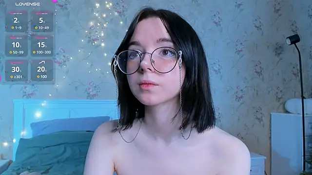 Snapshot of Nora_Failure chatting on 01-06-25, 08:03 Nora Failure online show from 01-06-25, 08:03