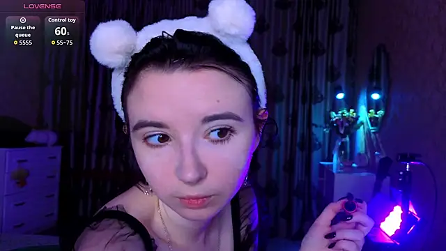 Snapshot of Nora_Failure chatting on 11-07-25, 01:11 Nora Failure online show from 11-07-25, 01:11