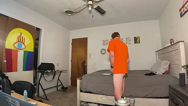 twentywithafelonyy online show from 10-31-25, 03:57