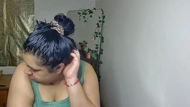 GoddessLorenaTheeSiren online show from 09-09-25, 09:31