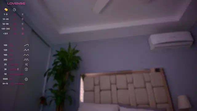 Snapshot of auroracaruso11 chatting on 12-16-24, 06:38 auroracaruso11 online show from 12-16-24, 06:38