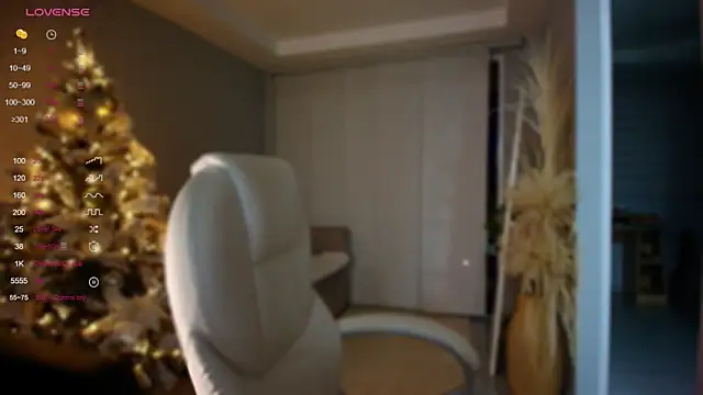 Snapshot of auroracaruso11 chatting on 12-19-24, 11:25 auroracaruso11 online show from 12-19-24, 11:25