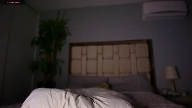 Snapshot of auroracaruso11 chatting on 01-22-25, 01:10 auroracaruso11 online show from 01-22-25, 01:10