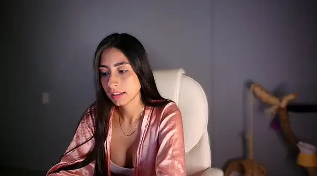 Snapshot of auroracaruso11 chatting on 02-10-25, 12:19 auroracaruso11 online show from 02-10-25, 12:19