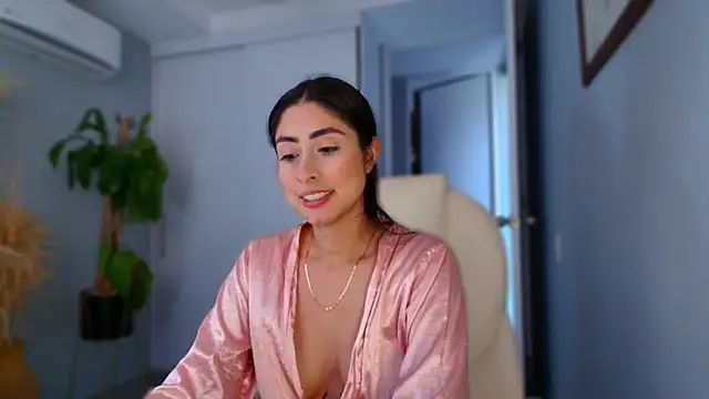 Snapshot of auroracaruso11 chatting on 09-08-25, 09:03 auroracaruso11 online show from 09-08-25, 09:03