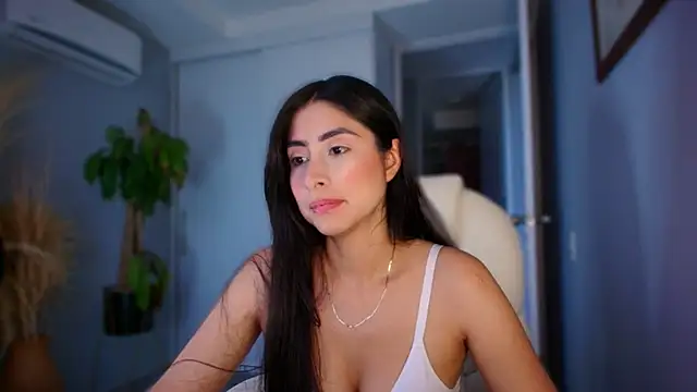 Snapshot of auroracaruso11 chatting on 09-24-25, 10:24 auroracaruso11 online show from 09-24-25, 10:24